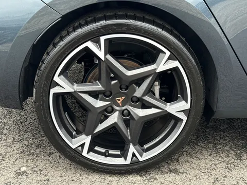 KY75EVN CUPRA Leon 1.5 eTSI 150 V2 5dr DSG Thumbnail #23