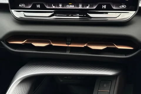 DC25TZZ CUPRA Terramar 2.0 TSI VZ2 DSG 4Drive Euro 6 (s/s) 5dr Thumbnail #20