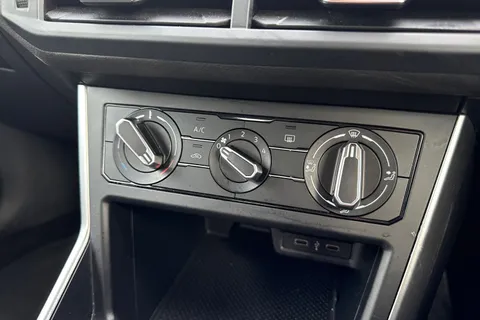 MA72NTG Volkswagen Polo 1.0 EVO Life Euro 6 (s/s) 5dr Thumbnail #20