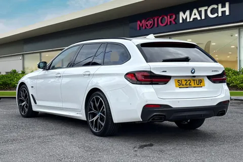 SL22TUP BMW 5 Series 2.0 530e 12kWh M Sport Touring Steptronic xDrive Euro 6 (s/s) 5dr Thumbnail #3