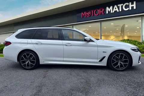SL22TUP BMW 5 Series 2.0 530e 12kWh M Sport Touring Steptronic xDrive Euro 6 (s/s) 5dr Thumbnail #4