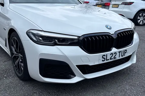 SL22TUP BMW 5 Series 2.0 530e 12kWh M Sport Touring Steptronic xDrive Euro 6 (s/s) 5dr Thumbnail #10