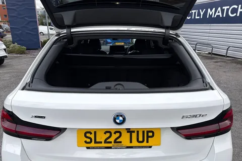 SL22TUP BMW 5 Series 2.0 530e 12kWh M Sport Touring Steptronic xDrive Euro 6 (s/s) 5dr Thumbnail #40