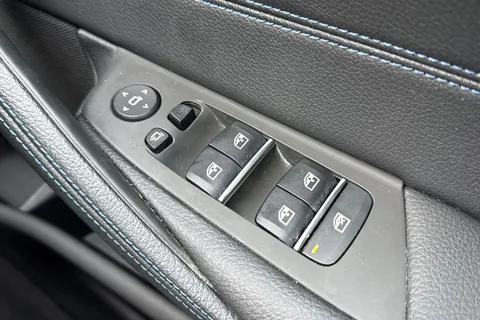 SL22TUP BMW 5 Series 2.0 530e 12kWh M Sport Touring Steptronic xDrive Euro 6 (s/s) 5dr Thumbnail #46