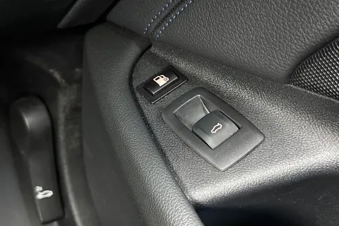 SL22TUP BMW 5 Series 2.0 530e 12kWh M Sport Touring Steptronic xDrive Euro 6 (s/s) 5dr Thumbnail #47