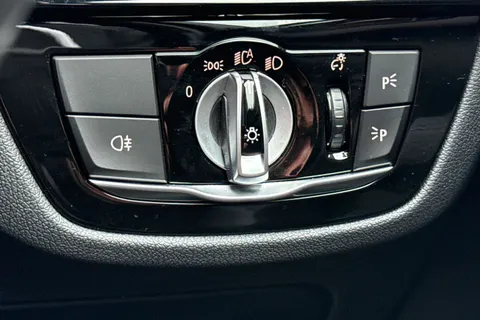 SL22TUP BMW 5 Series 2.0 530e 12kWh M Sport Touring Steptronic xDrive Euro 6 (s/s) 5dr Thumbnail #48