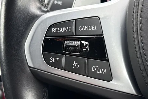 SL22TUP BMW 5 Series 2.0 530e 12kWh M Sport Touring Steptronic xDrive Euro 6 (s/s) 5dr Thumbnail #51