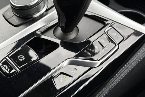 SL22TUP BMW 5 Series 2.0 530e 12kWh M Sport Touring Steptronic xDrive Euro 6 (s/s) 5dr Thumbnail #55