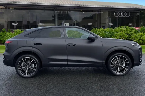 Audi Q3 1.5 e-hybrid Edition 1 Sportback S Tronic Euro 6 (s/s) 5dr 26kWh Thumbnail #4