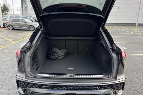  Audi Q3 1.5 e-hybrid Edition 1 Sportback S Tronic Euro 6 (s/s) 5dr 26kWh Thumbnail #7