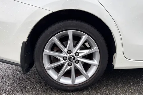 DA18VCP Toyota Prius+ 1.8 VVT-h Excel CVT Euro 6 (s/s) 5dr Thumbnail #11