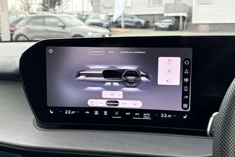  Audi Q3 1.5 e-hybrid Edition 1 Sportback S Tronic Euro 6 (s/s) 5dr 26kWh Thumbnail #22