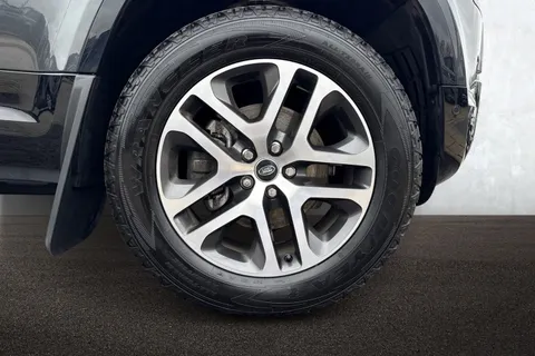 DV75XLJ Land Rover Defender 110 3.0 D250 X-Dynamic SE 5dr Thumbnail #9