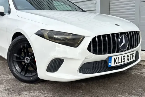 KL19XTF Mercedes-Benz A Class 1.3 A180 SE Euro 6 (s/s) 5dr Thumbnail #9