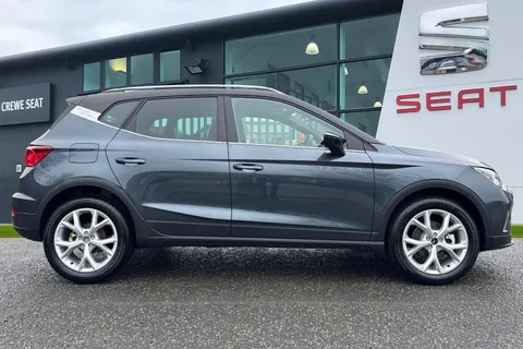 DA75HSG SEAT Arona 1.5 TSI FR DSG Euro 6 (s/s) 5dr Thumbnail #3