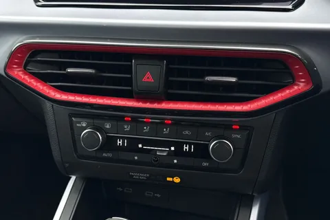 DA75HSG SEAT Arona 1.5 TSI FR DSG Euro 6 (s/s) 5dr Thumbnail #21