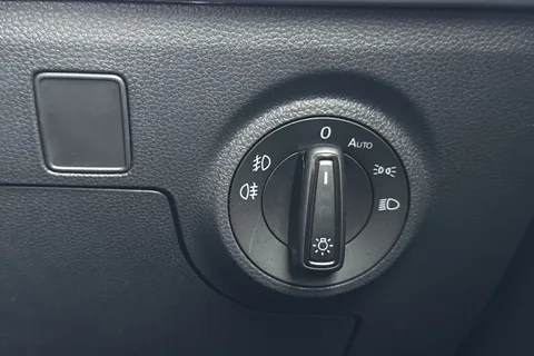 DA75HSG SEAT Arona 1.5 TSI FR DSG Euro 6 (s/s) 5dr Thumbnail #35