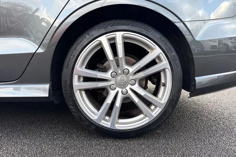 OE17EAO Audi A3 1.4 TFSI CoD S line Euro 6 (s/s) 4dr Thumbnail #7