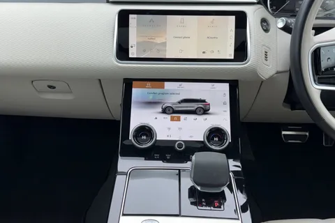 KW72UFC Land Rover Range Rover Velar 2.0 D200 Velar Edition 5dr Thumbnail #16