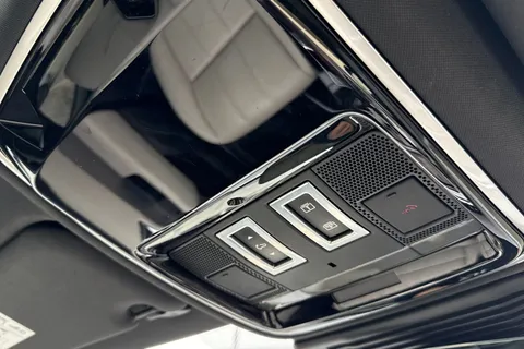 KW72UFC Land Rover Range Rover Velar 2.0 D200 Velar Edition 5dr Thumbnail #25