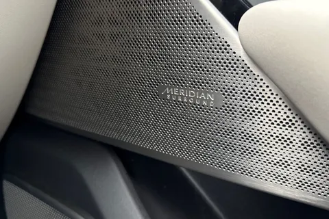 KW72UFC Land Rover Range Rover Velar 2.0 D200 Velar Edition 5dr Thumbnail #26