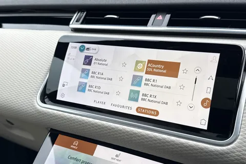 KW72UFC Land Rover Range Rover Velar 2.0 D200 Velar Edition 5dr Thumbnail #36