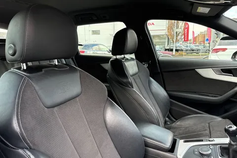 24 of 60 for Audi A4 Avant 1.4 TFSI S line Euro 6 (s/s) 5dr