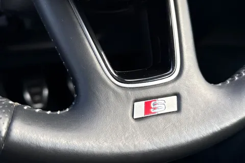 40 of 60 for Audi A4 Avant 1.4 TFSI S line Euro 6 (s/s) 5dr