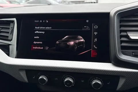 DS22UPR Audi A1 S line 30 TFSI  110 PS S tronic Thumbnail #31