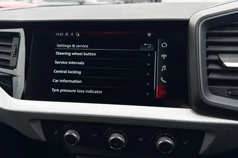 DS22UPR Audi A1 S line 30 TFSI  110 PS S tronic Thumbnail #34