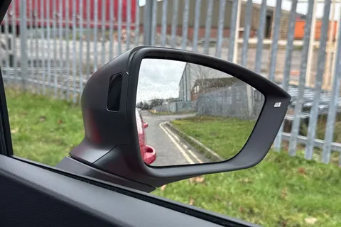 20 of 45 for SEAT Ateca 1.5 TSI EVO FR Black Edition Euro 6 (s/s) 5dr