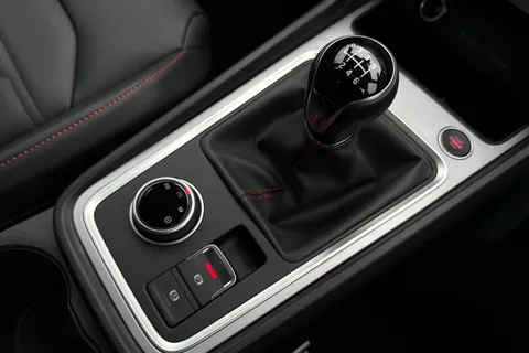 22 of 45 for SEAT Ateca 1.5 TSI EVO FR Black Edition Euro 6 (s/s) 5dr