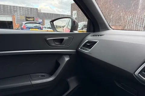 34 of 45 for SEAT Ateca 1.5 TSI EVO FR Black Edition Euro 6 (s/s) 5dr