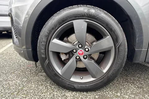 BJ20WPV Jaguar E-Pace 2.0 D180 Chequered Flag Auto AWD Euro 6 (s/s) 5dr Thumbnail #13