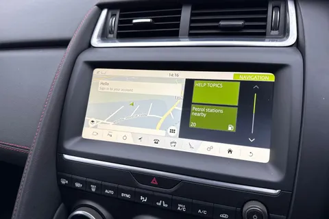 BJ20WPV Jaguar E-Pace 2.0 D180 Chequered Flag Auto AWD Euro 6 (s/s) 5dr Thumbnail #17