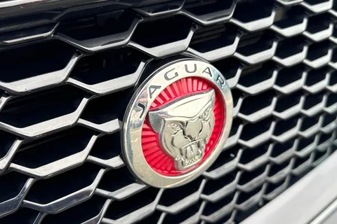 BJ20WPV Jaguar E-Pace 2.0 D180 Chequered Flag Auto AWD Euro 6 (s/s) 5dr Thumbnail #26