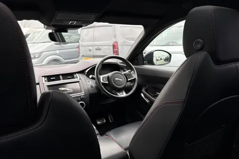 BJ20WPV Jaguar E-Pace 2.0 D180 Chequered Flag Auto AWD Euro 6 (s/s) 5dr Thumbnail #42