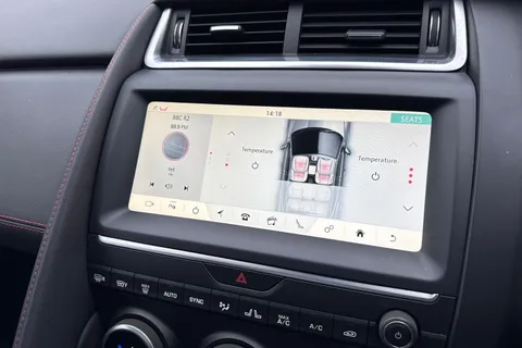 BJ20WPV Jaguar E-Pace 2.0 D180 Chequered Flag Auto AWD Euro 6 (s/s) 5dr Thumbnail #53