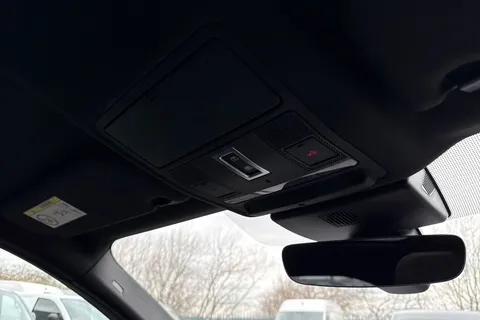 BJ20WPV Jaguar E-Pace 2.0 D180 Chequered Flag Auto AWD Euro 6 (s/s) 5dr Thumbnail #56