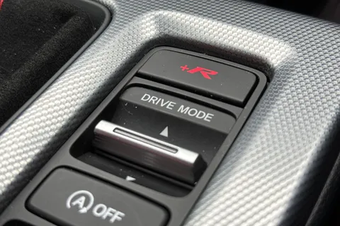 DK74OLR Honda Civic 2.0 VTEC Turbo Type R 5dr Thumbnail #46