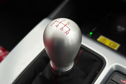 DK74OLR Honda Civic 2.0 VTEC Turbo Type R 5dr Thumbnail #47