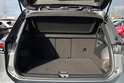 YP25ZCF Volkswagen Tiguan 1.5 eTSI 150 R-Line 5dr DSG **PAN ROOF + LEATHER** Thumbnail #7