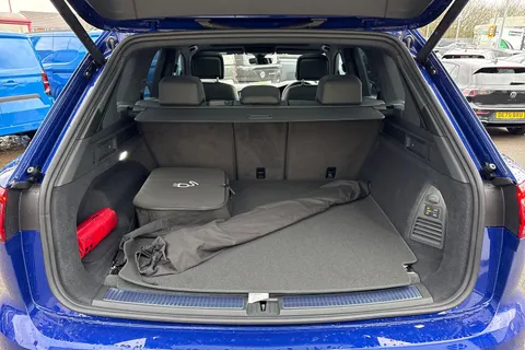 Volkswagen Touareg 3.0 V6 TSI eHybrid 14.3kWh R Tiptronic 4Motion Euro 6 (s/s) 5dr Thumbnail #7