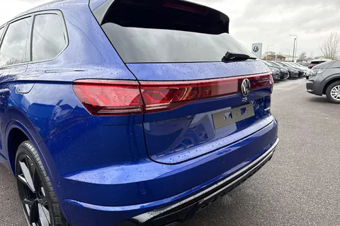 Volkswagen Touareg 3.0 V6 TSI eHybrid 14.3kWh R Tiptronic 4Motion Euro 6 (s/s) 5dr Thumbnail #8