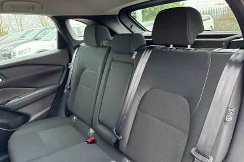 YF72KZS Nissan Qashqai 1.3 DIG-T MHEV Acenta Premium XTRON Euro 6 (s/s) 5dr Thumbnail #20