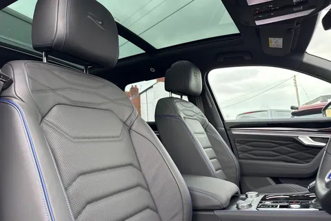 Volkswagen Touareg 3.0 V6 TSI eHybrid 14.3kWh R Tiptronic 4Motion Euro 6 (s/s) 5dr Thumbnail #24