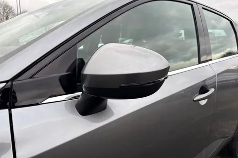 YF72KZS Nissan Qashqai 1.3 DIG-T MHEV Acenta Premium XTRON Euro 6 (s/s) 5dr Thumbnail #30