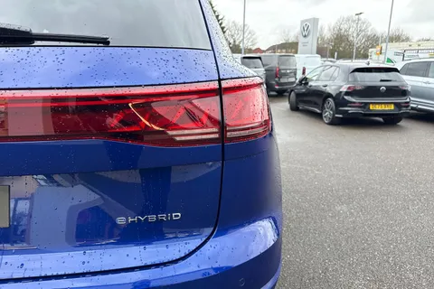 Volkswagen Touareg 3.0 V6 TSI eHybrid 14.3kWh R Tiptronic 4Motion Euro 6 (s/s) 5dr Thumbnail #30