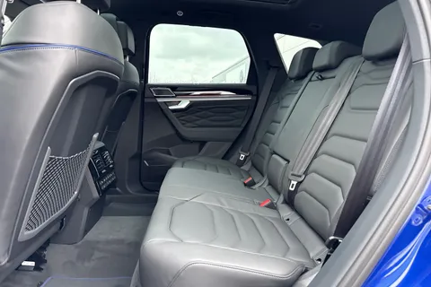 Volkswagen Touareg 3.0 V6 TSI eHybrid 14.3kWh R Tiptronic 4Motion Euro 6 (s/s) 5dr Thumbnail #37