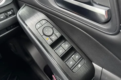 YF72KZS Nissan Qashqai 1.3 DIG-T MHEV Acenta Premium XTRON Euro 6 (s/s) 5dr Thumbnail #44